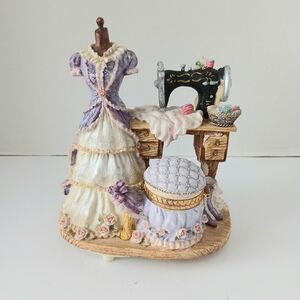 Vtg Musical Sewing Room Jewelry Box Secret Treasures